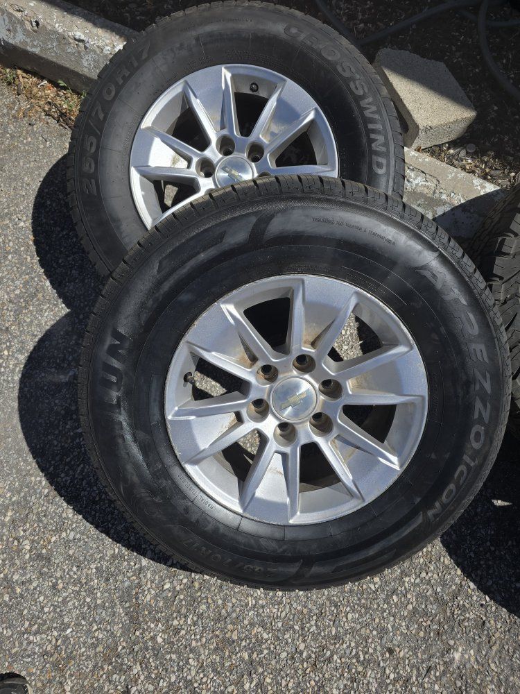 Chevy 6 lug wheels (2)