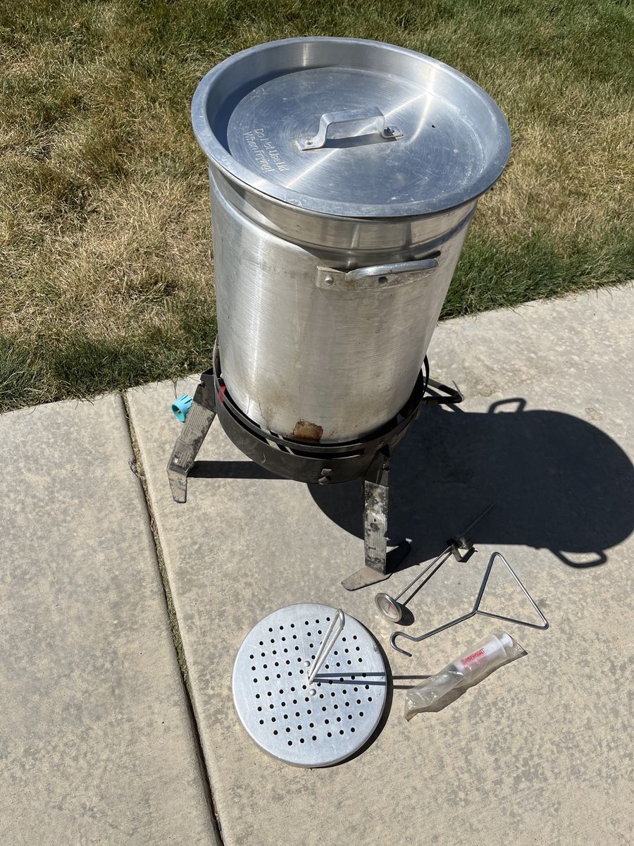 Outdoor propane, deep fryer