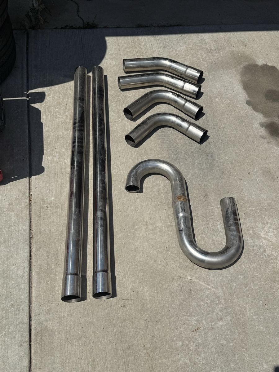 2.5” stainless steel exhaust piping and fittings