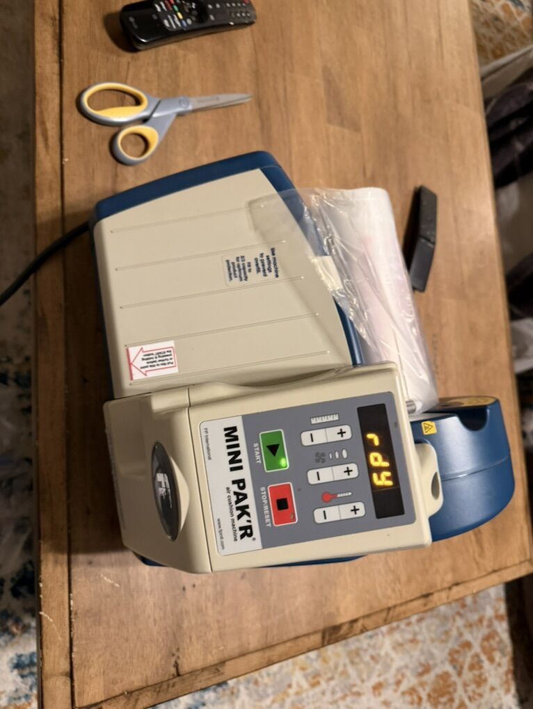 Mini Pak'r™ Air Pillow Machine