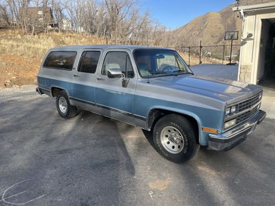 1989 CHEVROLET SUBURBAN R1500