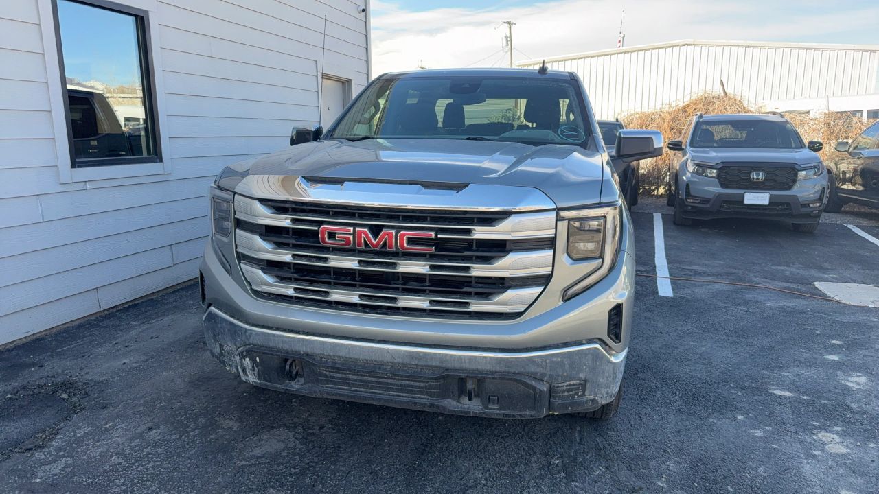 2023 GMC 1500 SLE