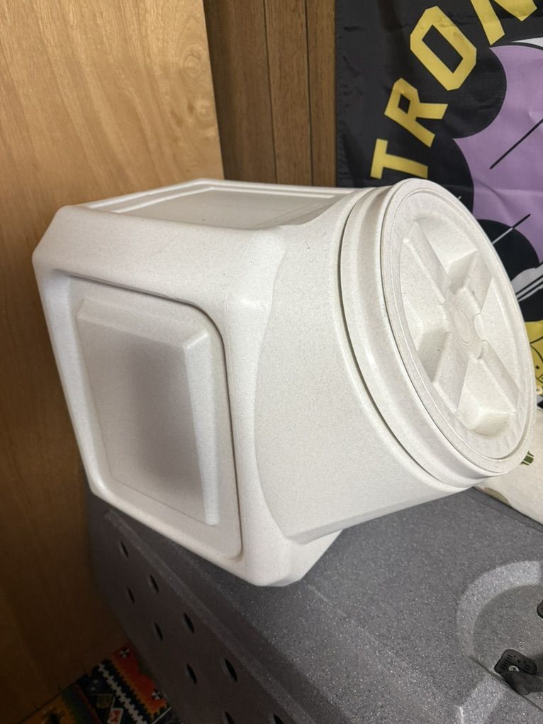 GAMMA2 Pet Food Storage