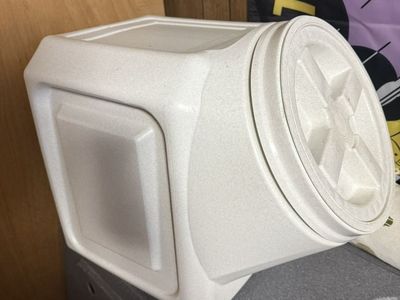 GAMMA2 Pet Food Storage