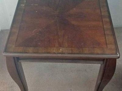 Nice end table
