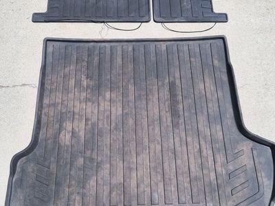 2015-2019 Subaru Outback All-Weather Rubber Rear Seat Back Protector & Cargo Liner Set - Black
