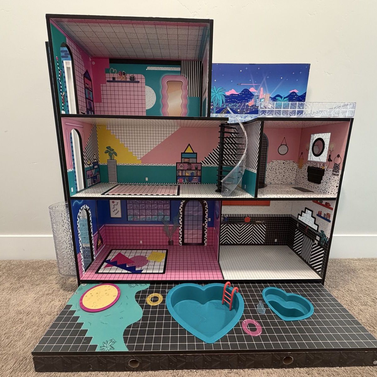 L.O.L. Surprise! OMG House Series Dollhouse with Furniture and Accessories