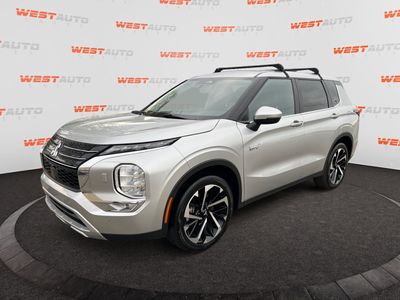 2023 Mitsubishi Outlander SE