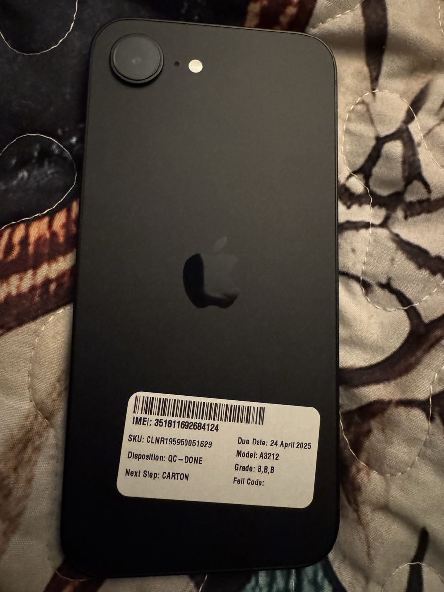 Brand new unused 16e Black 128gig iPhone
