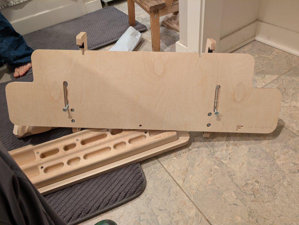 Frictitious Hangboard Mount