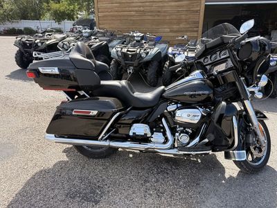 2018 Harley-Davidson® FLHTCU - Electra Glide® Ultra Classic®
