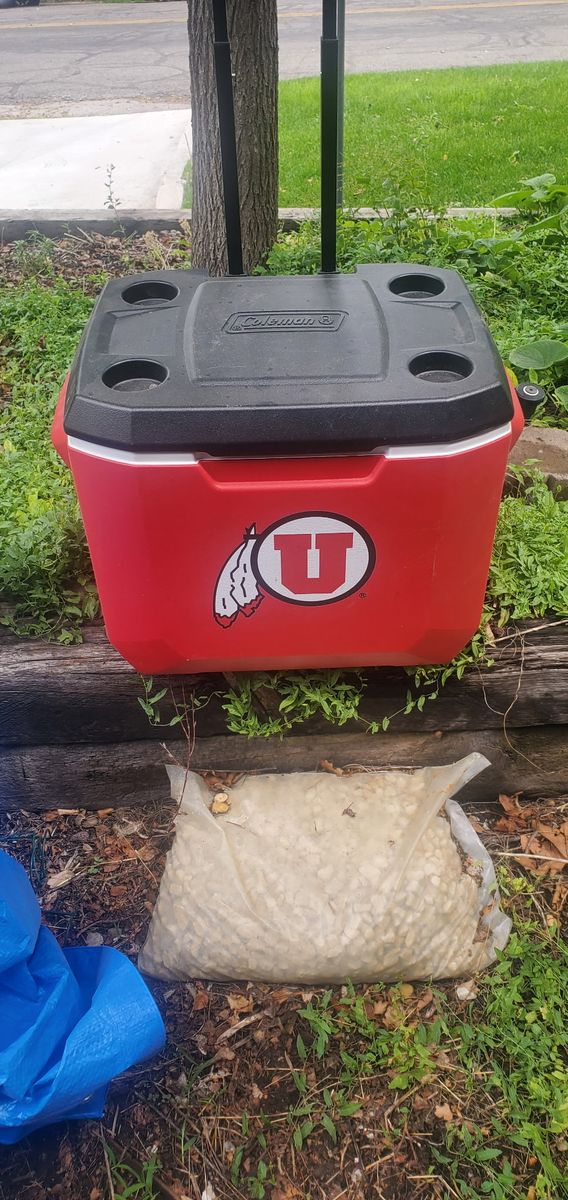 Coleman 40-Quart Wheeled Cooler - Red with Utah Utes Decal, Telescoping Handle, Cupholders