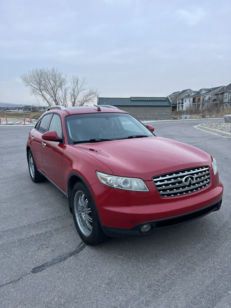 2004 Infiniti FX35 Base