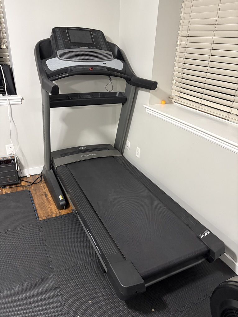NordicTrack Commercial 1750