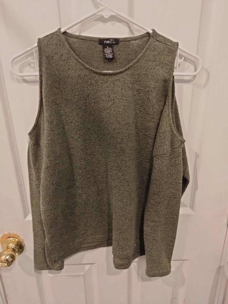 rue21 green cold shoulder top