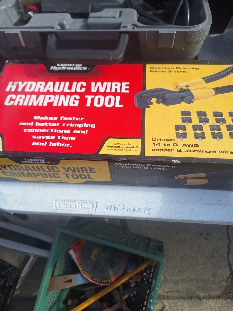 Hydraulic wire  crimping tool