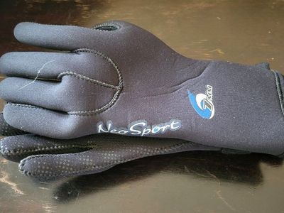 Neosport 7mm Gloves