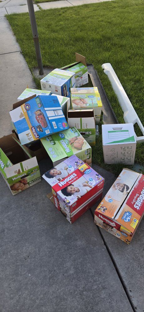 free boxes.