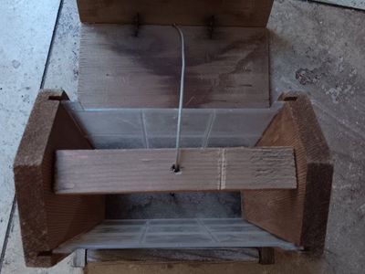Wooden Bird Feeder, Hanging Design for Outdoor Garden Use, Clear Seed Dispenser