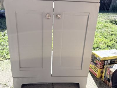 Bathroom vanity with sink