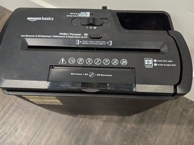 Amazon Basics 8-Sheet Paper and CD Shredder
