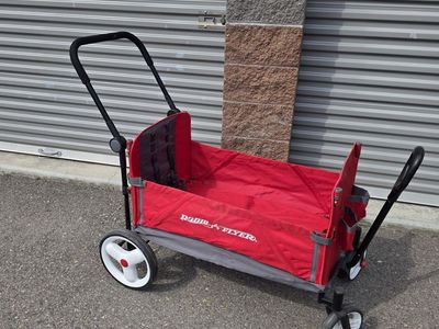 Radio Flyer Folding Wagon Red with Seating and Harness