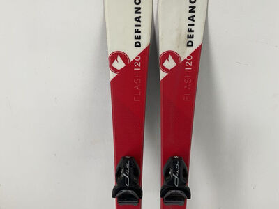 Defiance Junior's Flash w/ Tyrolia d 4.5 Bindings