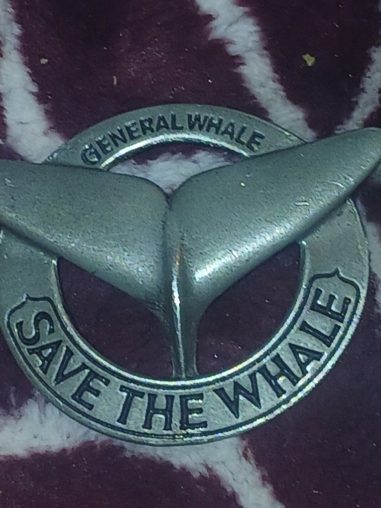 Very Rare Hard to find SAVE THE WHALE GENERAL WHALE 1972 pewter pin