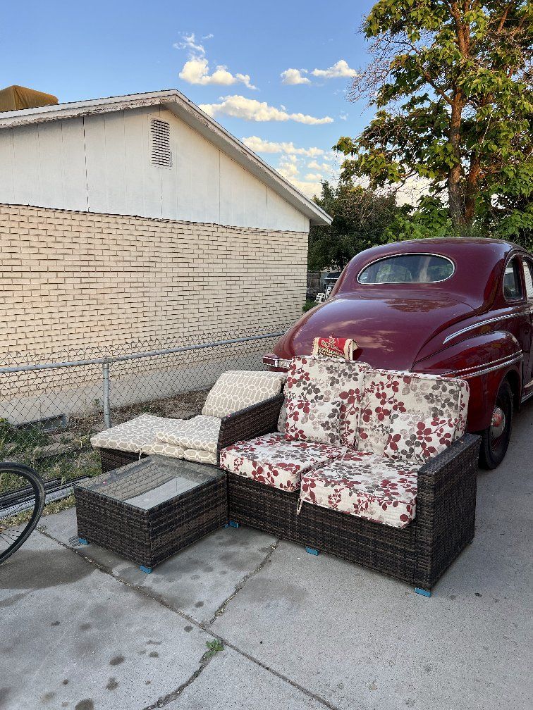 three piece wicker furniture