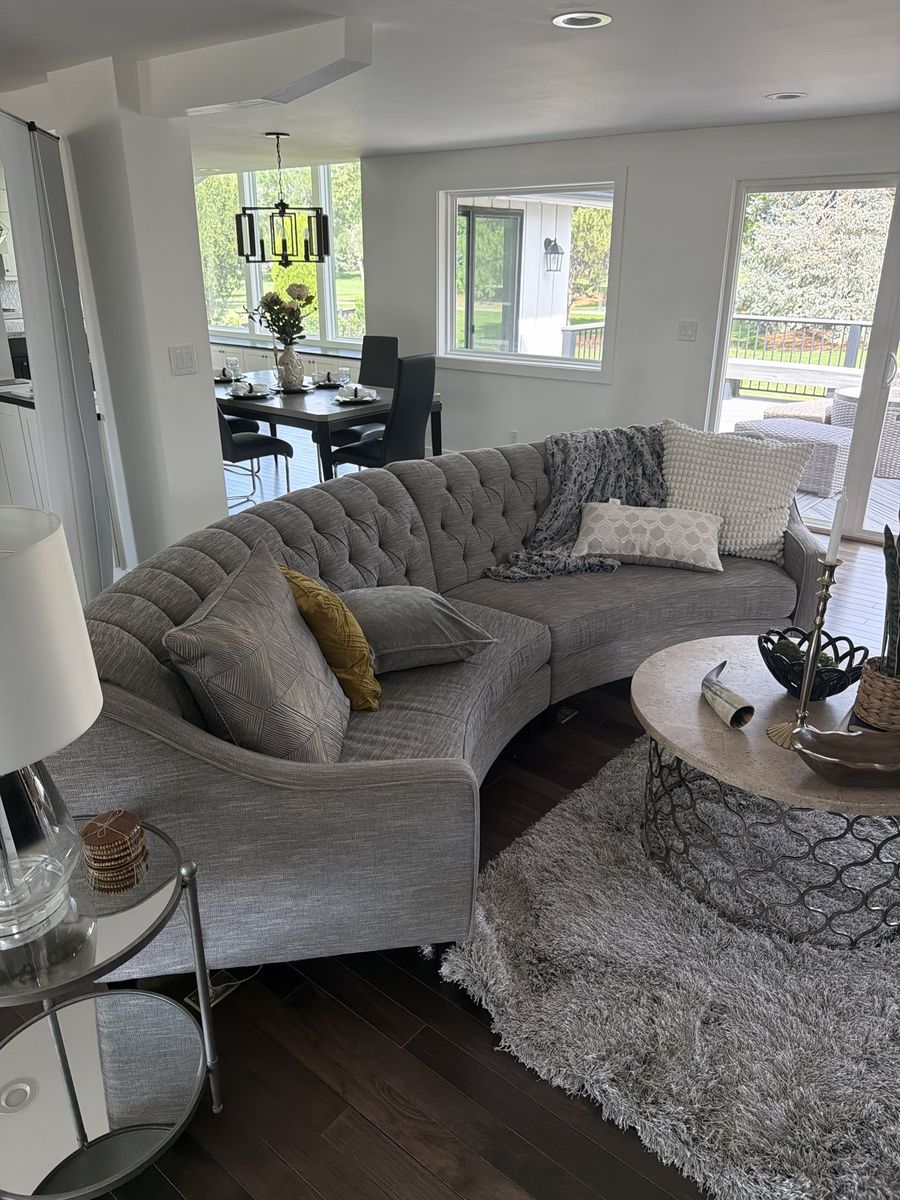 Modern Curved Tufted Fabric Sectional Sofa in Gray
