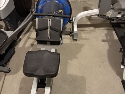 Fluid Rowing Machine