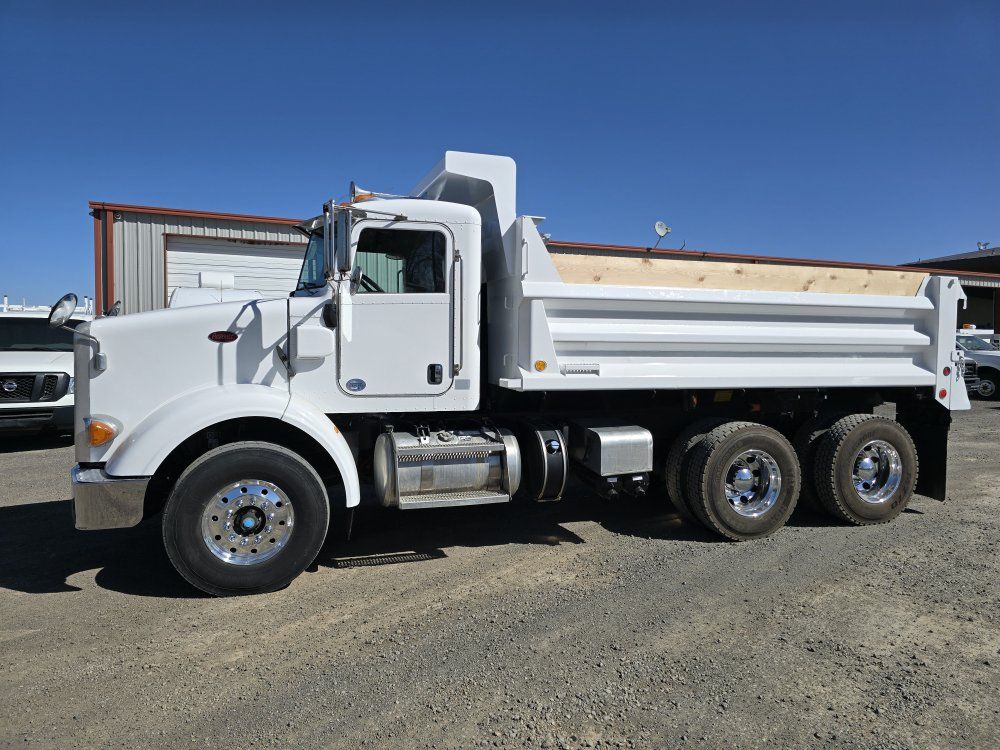 2013 Peterbilt Dump Truck 425hp Auto 37k Miles