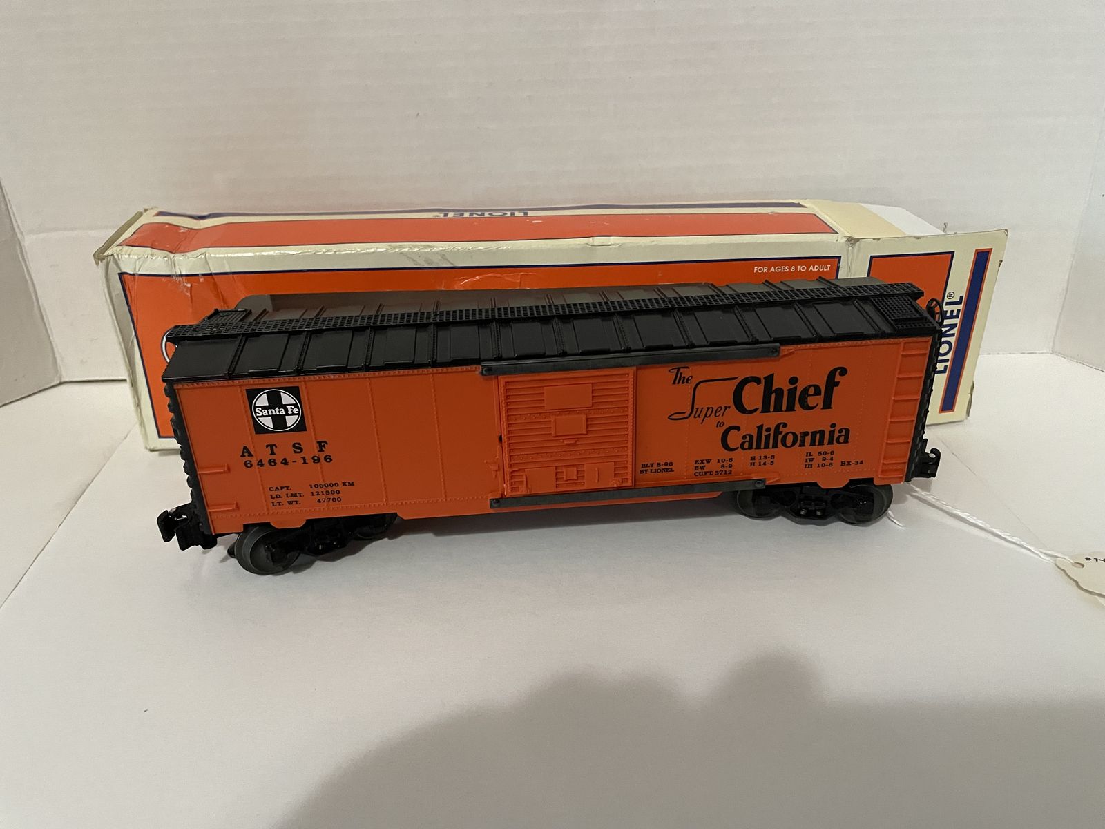 Three Vintage Lionel Cars sold as a pakage