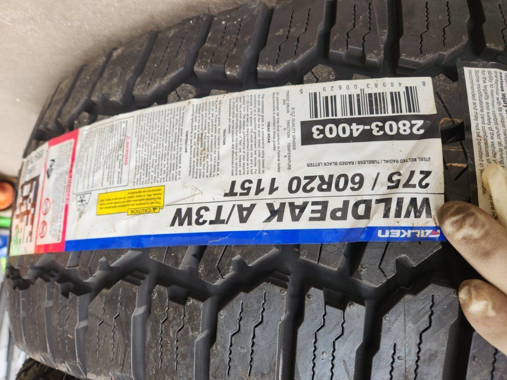 275/60r20 falken wildpeak at3w