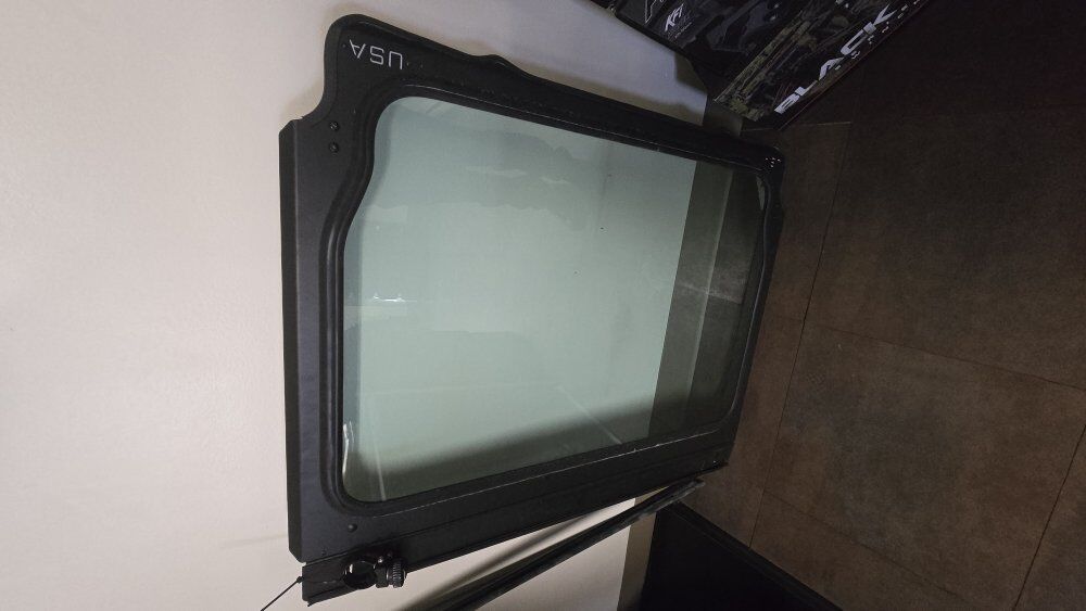 Polaris Pro R Windsheild