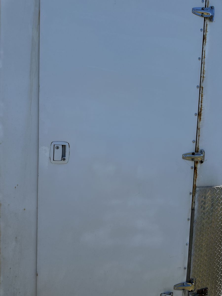 Main image 6
