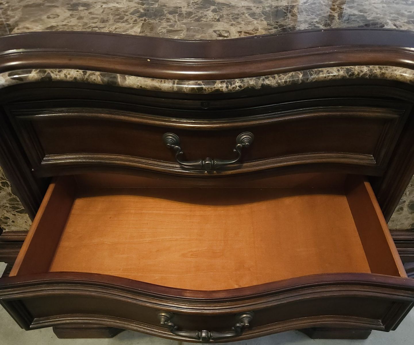 Main image 3