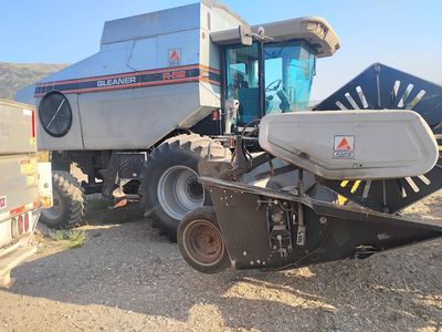R62 gleaner combine