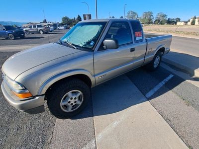 2000 Chevrolet S-10 LS