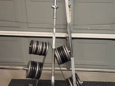 Weights 195 pounds