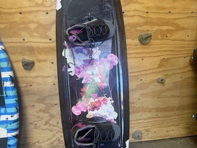 Liquid Force 135 Wakeboard with Bindings