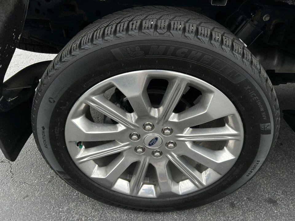 Main image 11