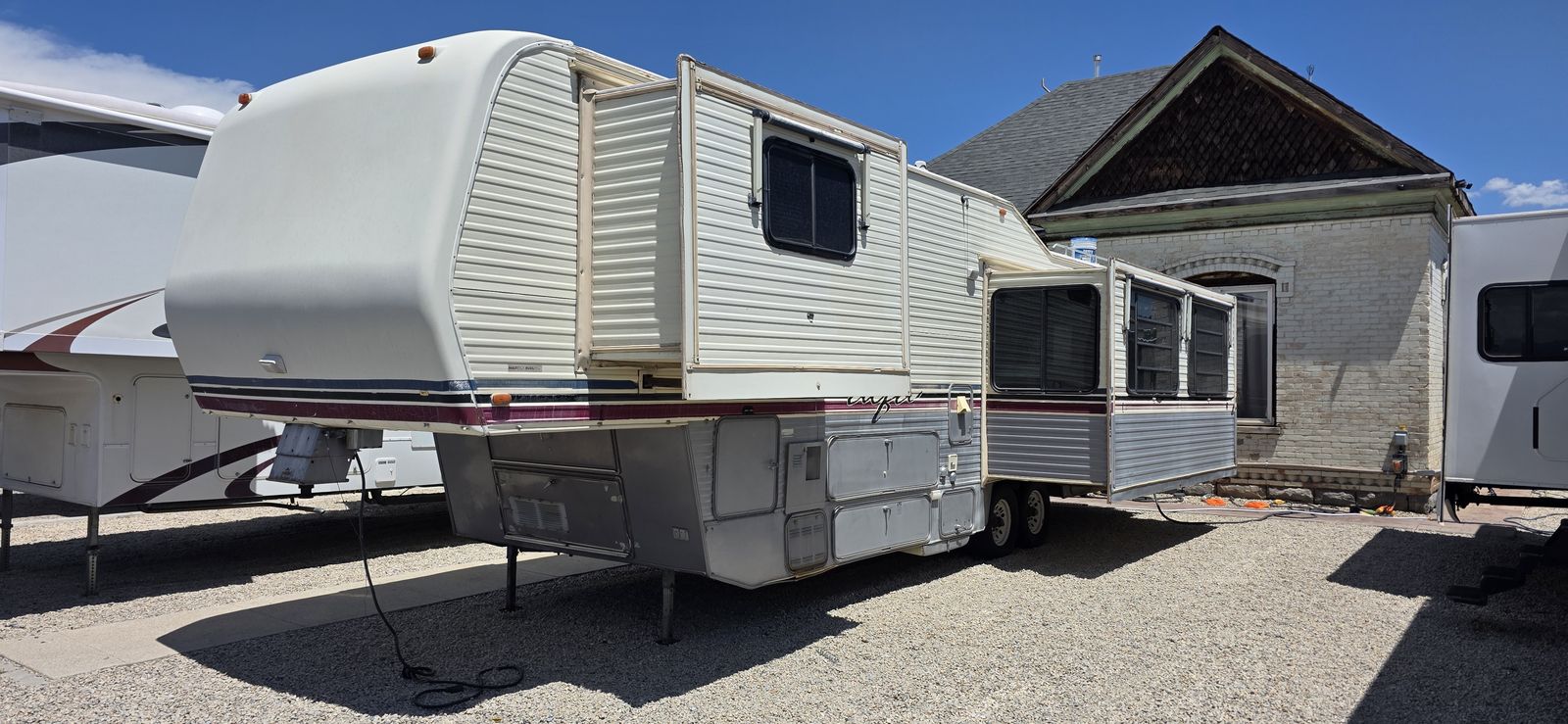 1992 Alfa Sun RKDS35 - 37' - 2 Slides - Onan Generator