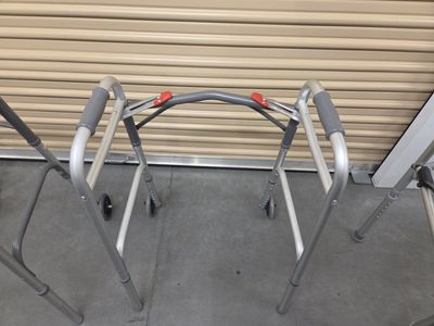 Folding Walker with Wheels
Folding Walker with Whe