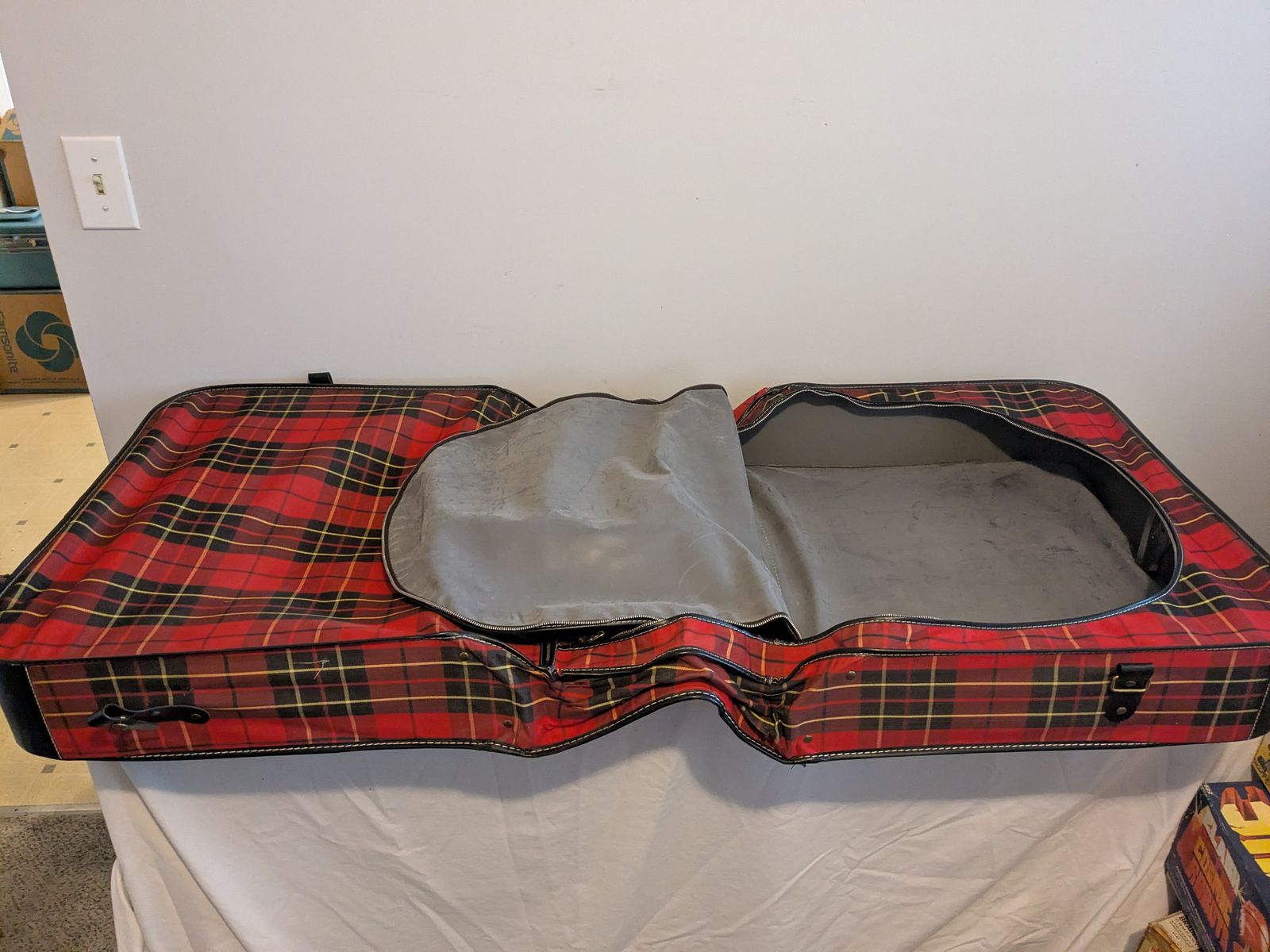 Main image 10