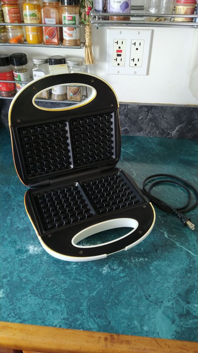 Easy Clean Waffle Baker