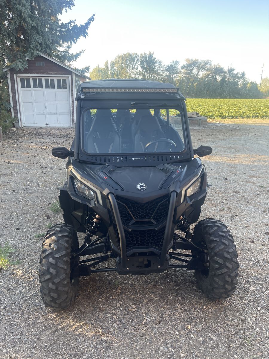 2023 Canam Maverick Sport 1000R