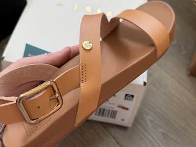 Vista Isabella Reef Leather Sandals, 7.5