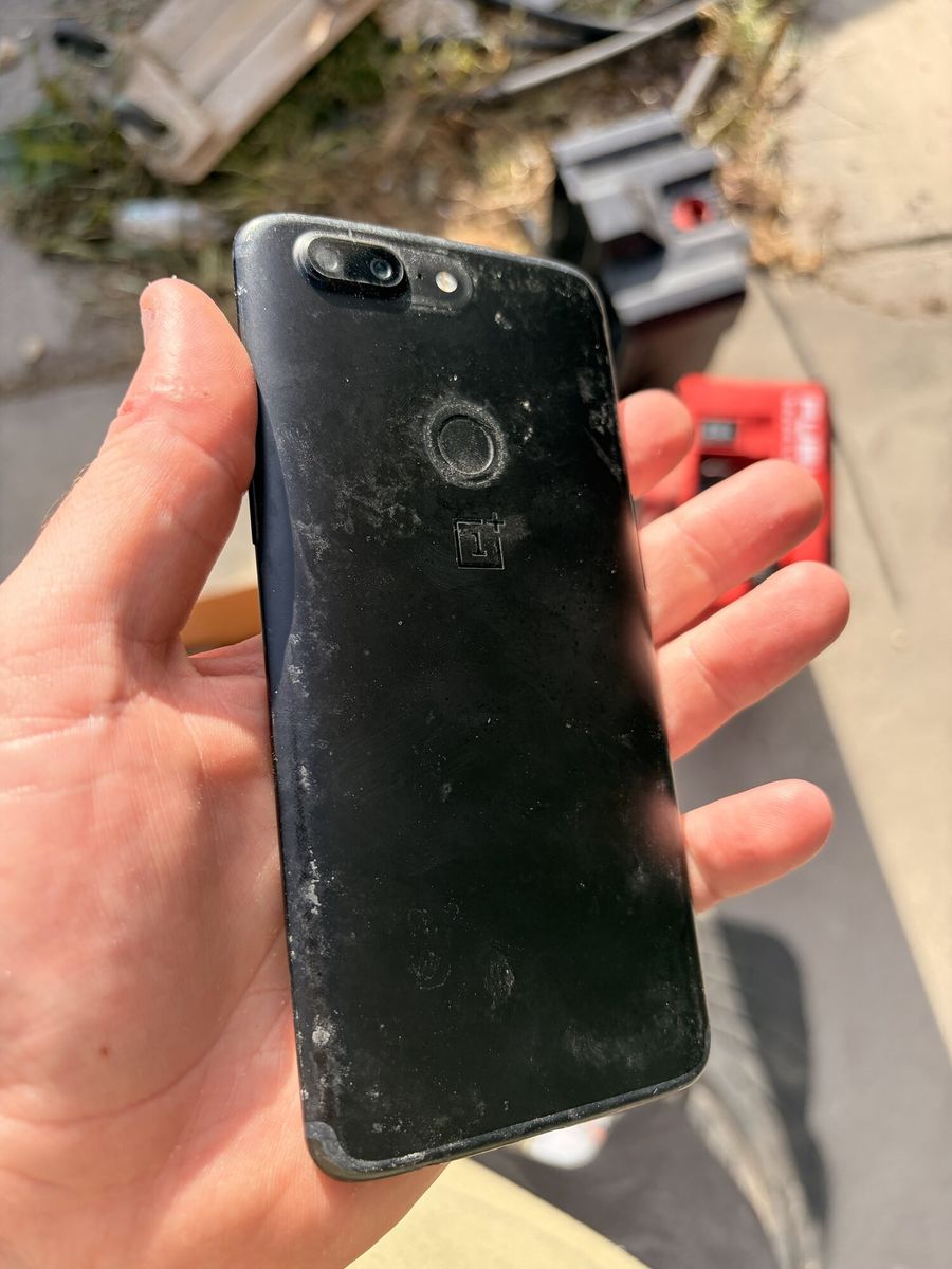 OnePlus 5T 64GB Unlocked