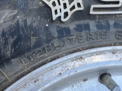 265 75 R16 Aluminum wheels and Tires